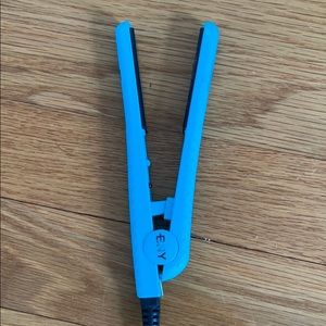 mini straightener iron.